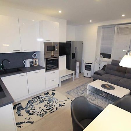 Theresa Tiana Apartment Виена Екстериор снимка